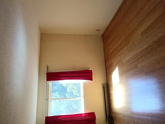 3rd image of 381 Half Moon Ln