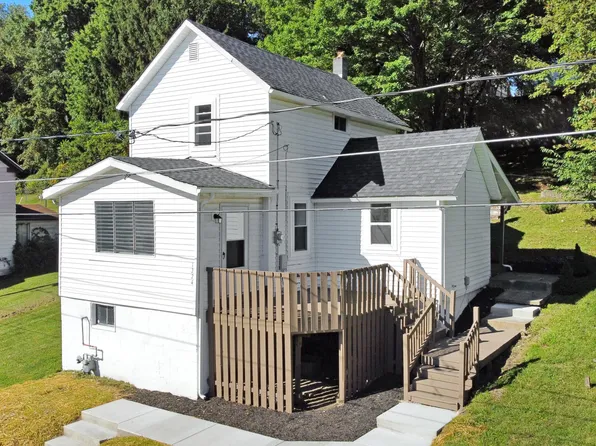 1224 1st St, Nanty Glo, PA 15943