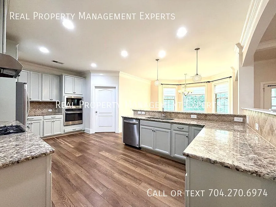 Spacious 5BR/4.5BA Home in Mint Hill! — Photo 4