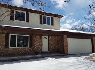 32350 Hampton Ct, Fraser, MI 48026