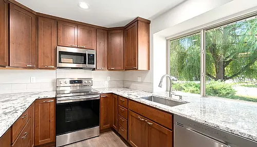4407 Hollyhock St Photo 1
