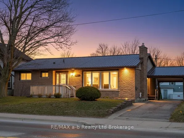 318 Broadway St, Tillsonburg, ON N4G 3S1