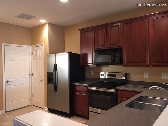 4th image of 4233 Crownwood Dr
