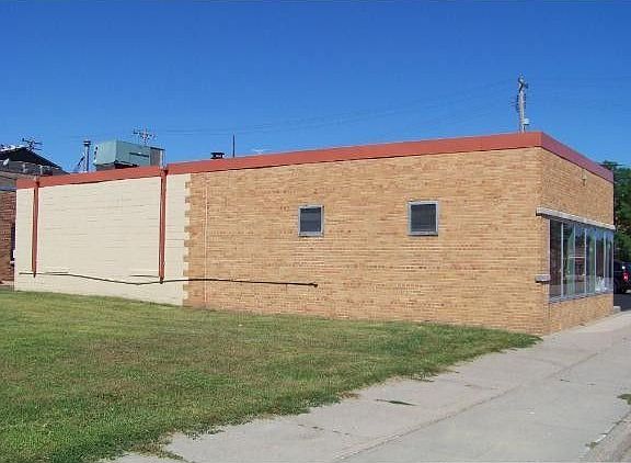 4th image of 214 Ramsey St