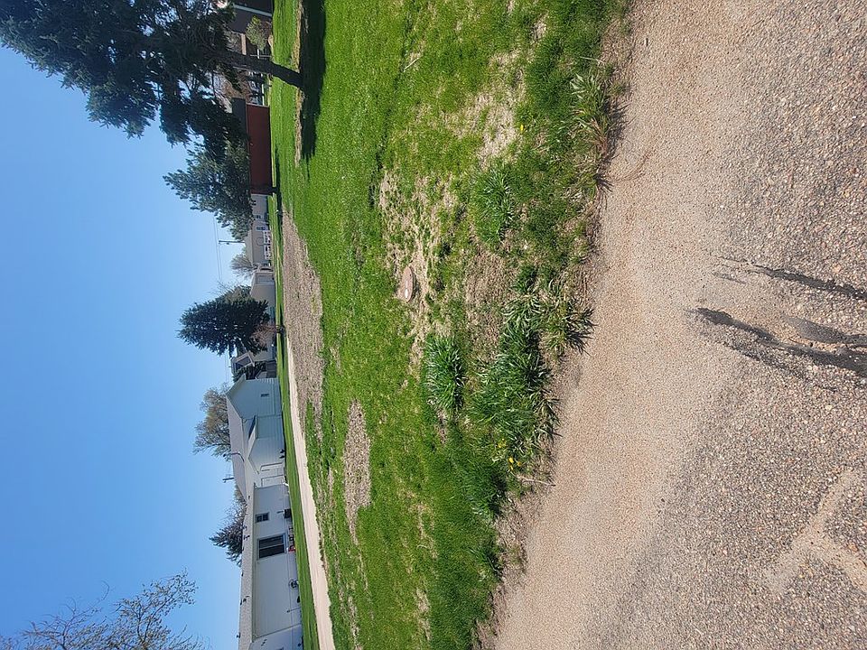 2nd image of 305 W 4th St
