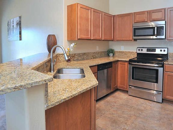 5th image of 2189 S Saint Suzanne Dr