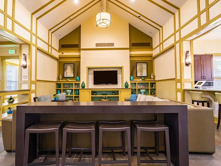 Bridges at Crosstown — Photo 27