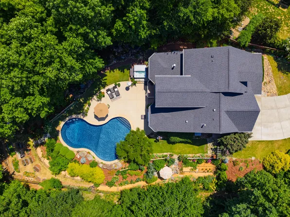 212 Middlegreen Pl, Holly Springs, NC 27540