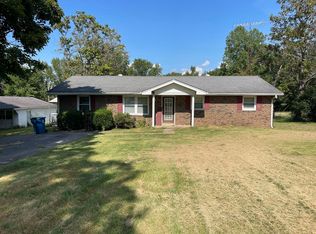708 Pruitt Rd, Bowling Green, KY 42101