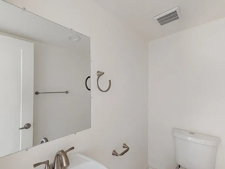 953 N Mariposa Ave #2 — Photo 31