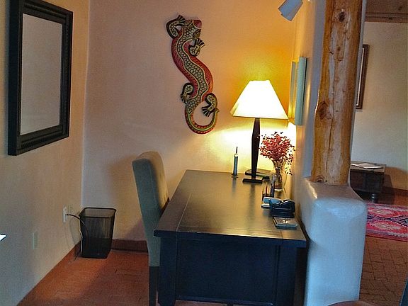 Small Den area inMaster BR suite