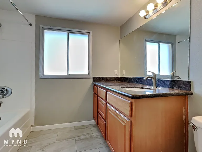 8426 E Keim Dr — Photo 18