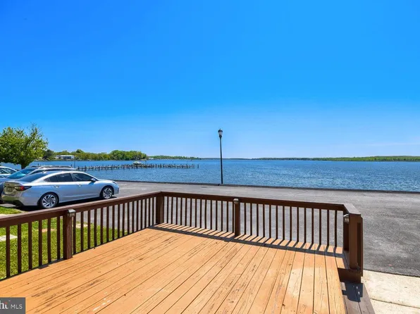 112 Villa Capri Cir, Essex, MD 21221