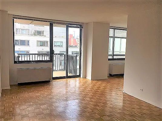 4th image of 171 E 84th St APT 14A