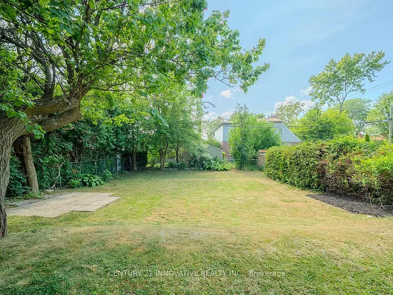 57 Leahann Dr #MAIN FLOOR — Photo 29