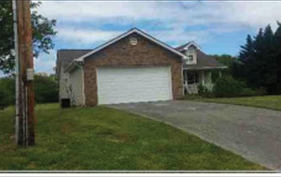 2nd image of 2029 Strawberry Dr