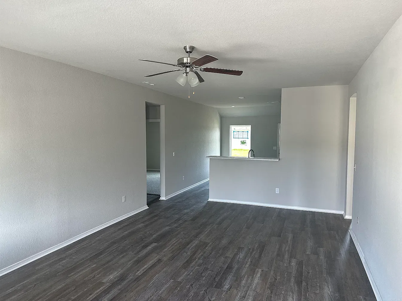 4 bed, 1470 sqft, $1,800 — Photo 4