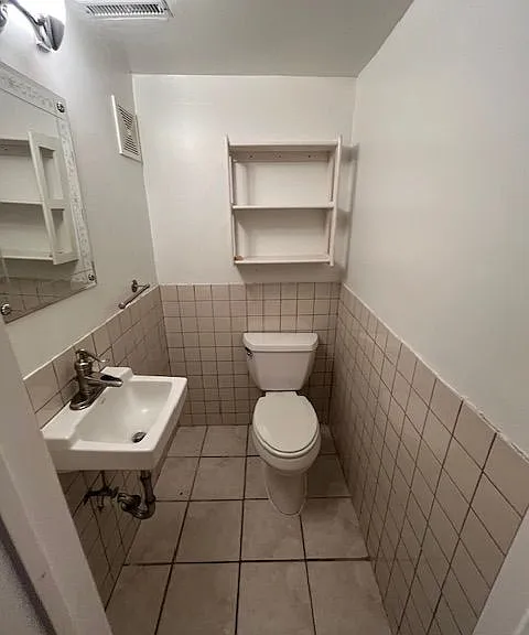 27030 Berkshire Dr — Photo 18