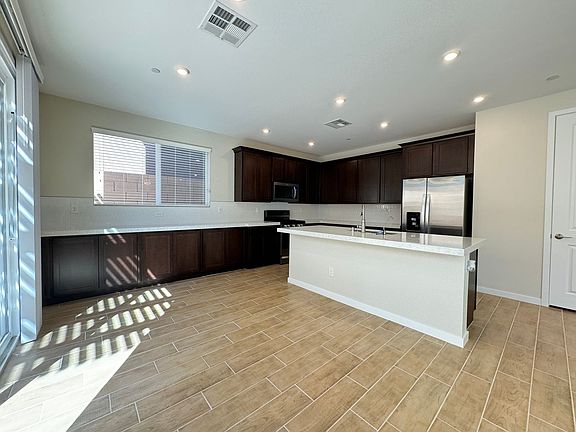 5th image of 10631 Carnes Ave