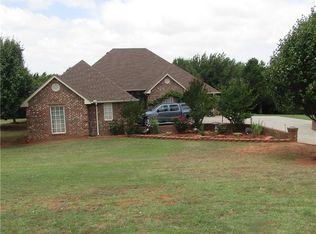 7109 Lake View Dr, Blanchard, OK 73010