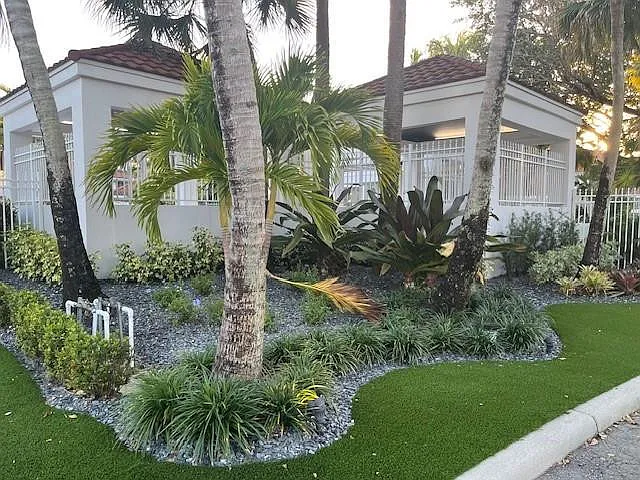 992 NW 93rd Ave — Photo 25