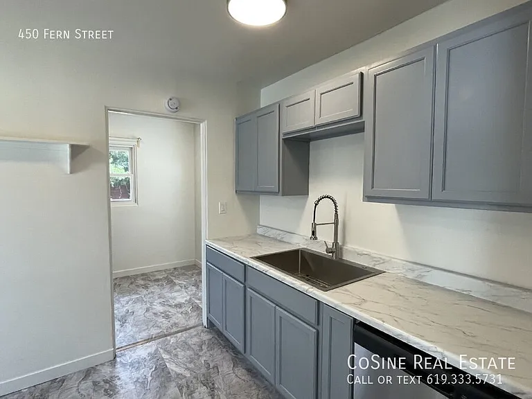 450 Fern St — Photo 5