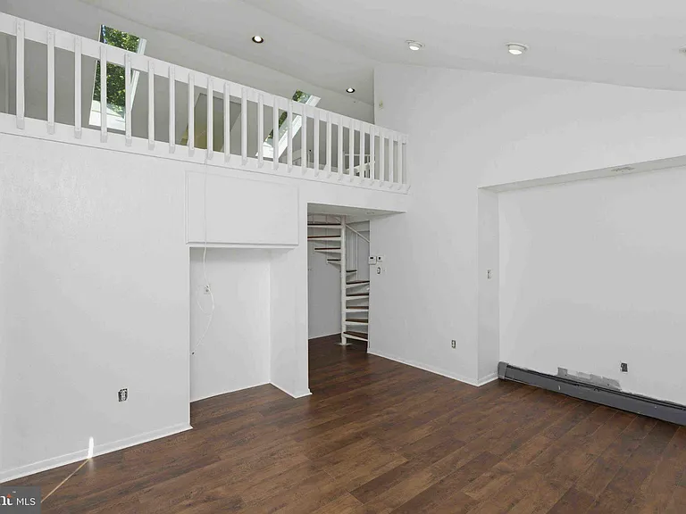 1268 Rydal Rd — Photo 31