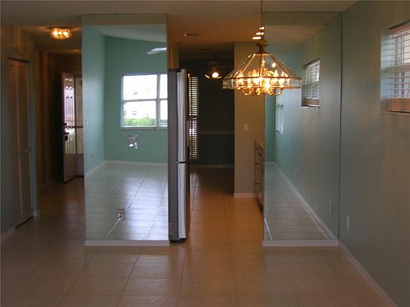 3rd image of 870 Lake Orchid Cir Unit 870-205