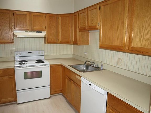 4th image of 22359 Peachtree #1