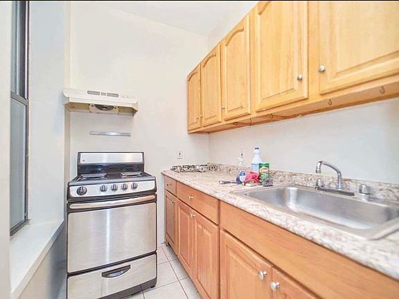 5th image of 608 Saint Nicholas Ave #2FF