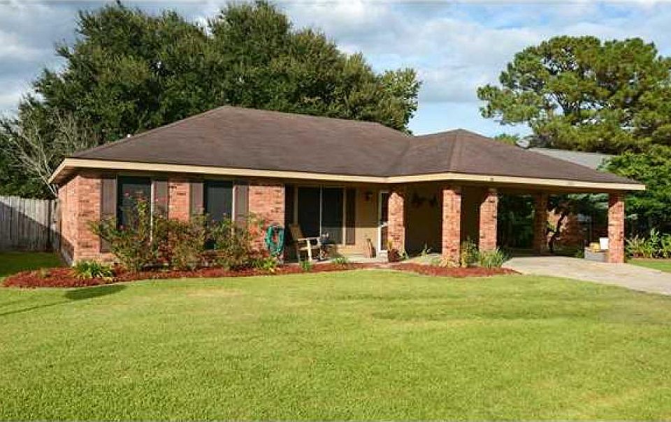 1st image of 125 Bramber Dr