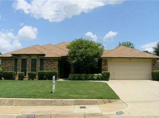 1909 Oak Hill Rd, Fort Worth, TX 76112