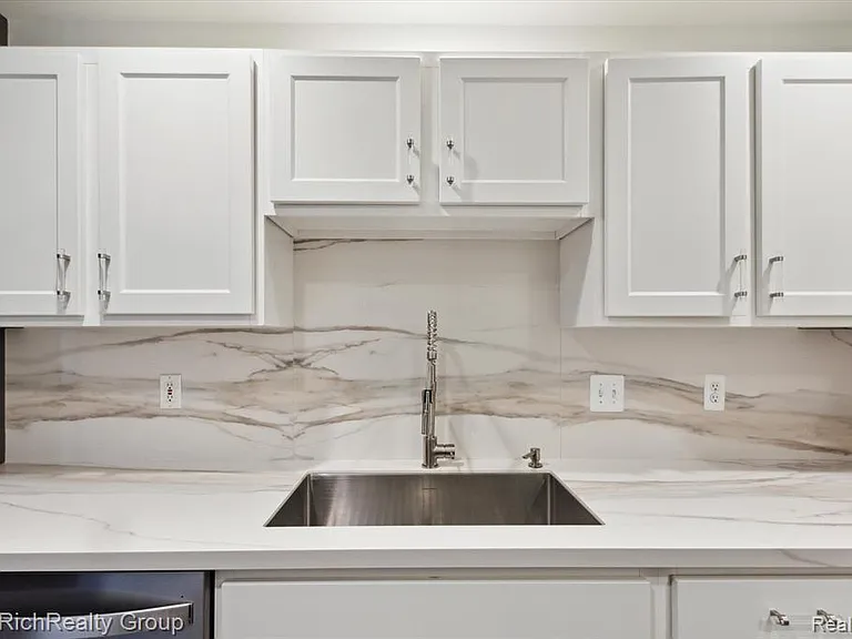 667 River Park Village Blvd #667 — Photo 9