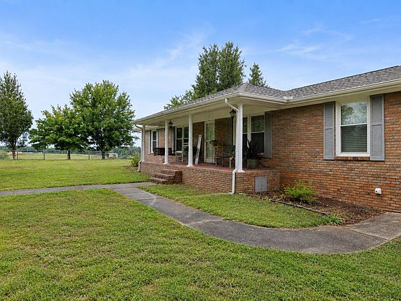 3rd image of 350 County Road 310