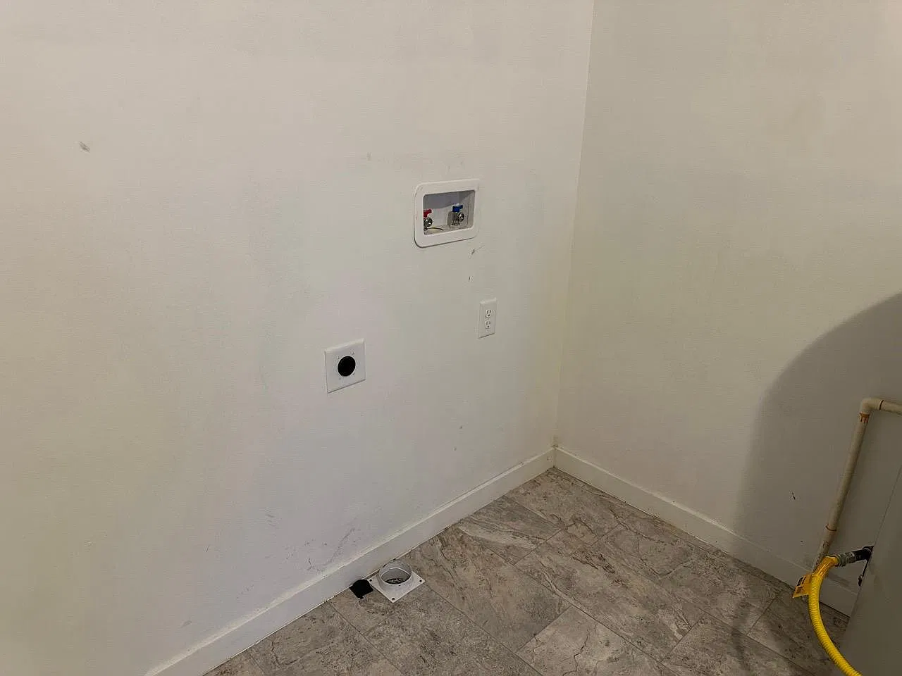 1 bed, 880 sqft, $750 — Photo 4