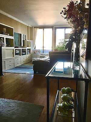 3rd image of 347 W 57th St APT 26C