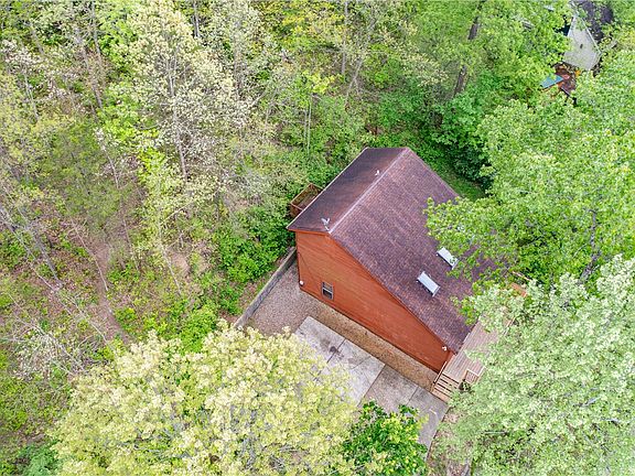 3rd image of 10584 New Biddinger Rd