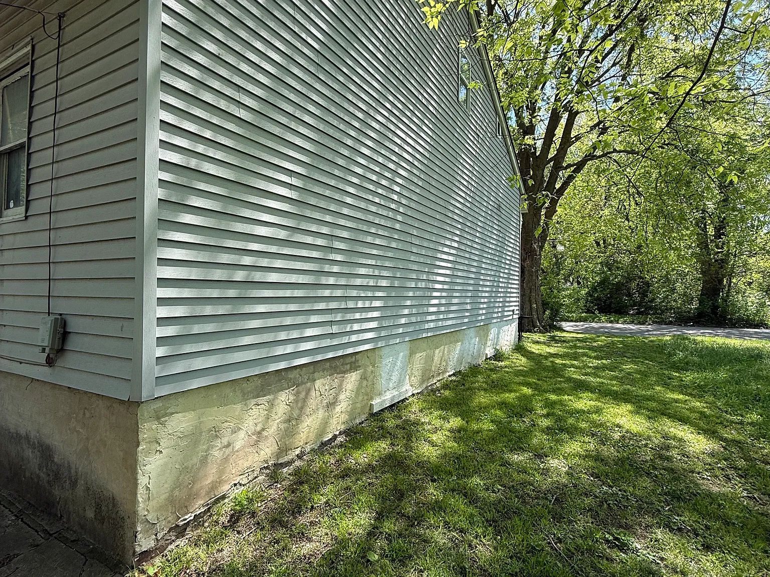 3 bed, 942 sqft, $895 — Photo 3
