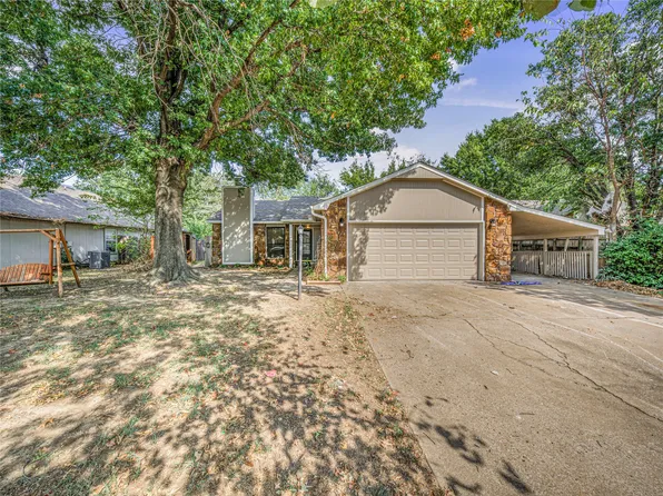 17703 S Tacoma St, Mounds, OK 74047