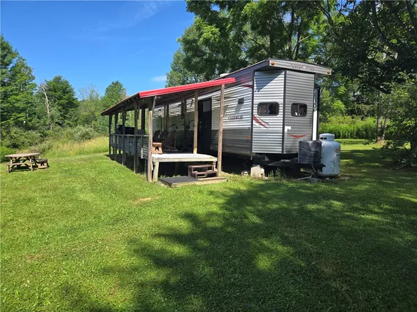 7256 Wetmore Rd #39, Wayland, NY 14572