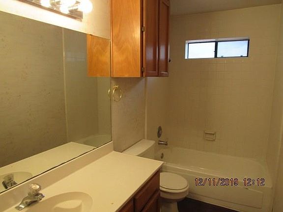 5th image of 7941 Grizzley Dr