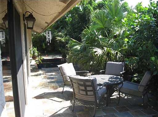 4th image of 740 NW 77th Ave