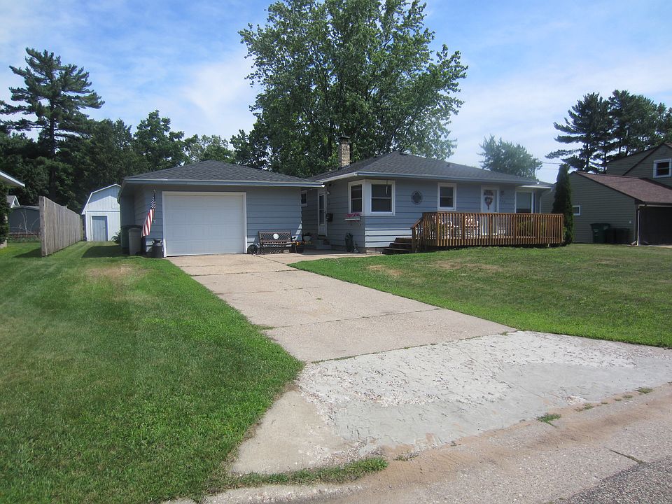 1st image of 443 Piltz Ave