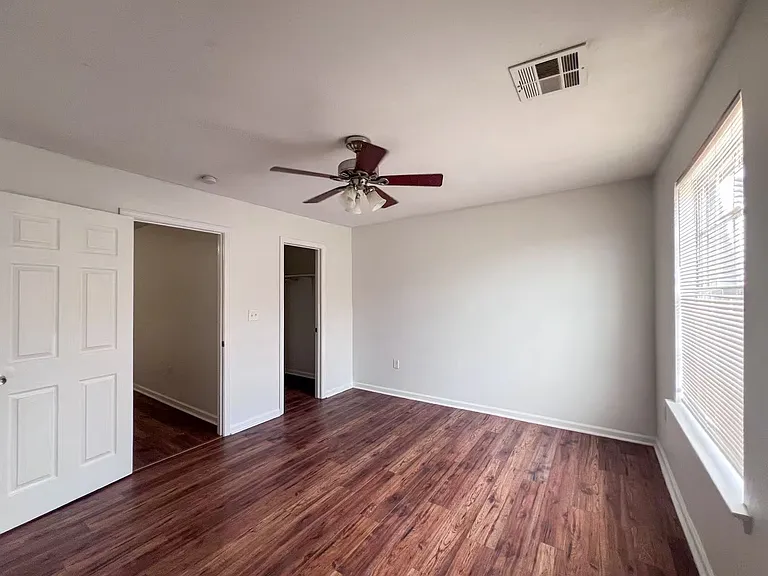807 Vouray Dr #C — Photo 10