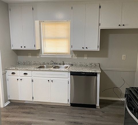 2nd image of 5725 Belleau Dr