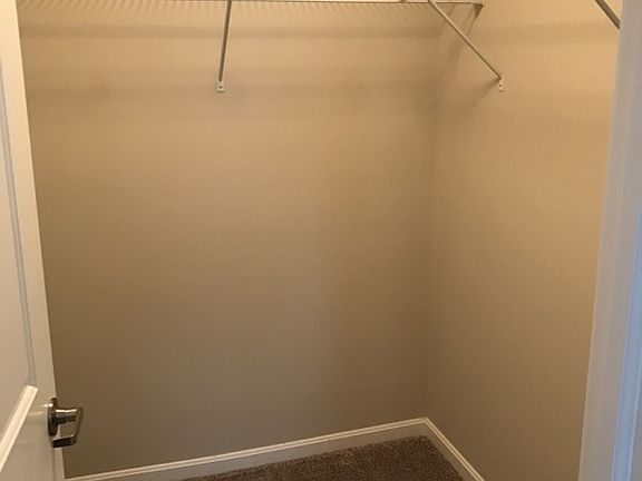 3rd image of 4890 Edwards Farm Dr