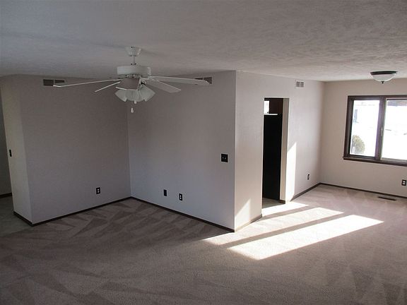 4th image of 818 William Ave