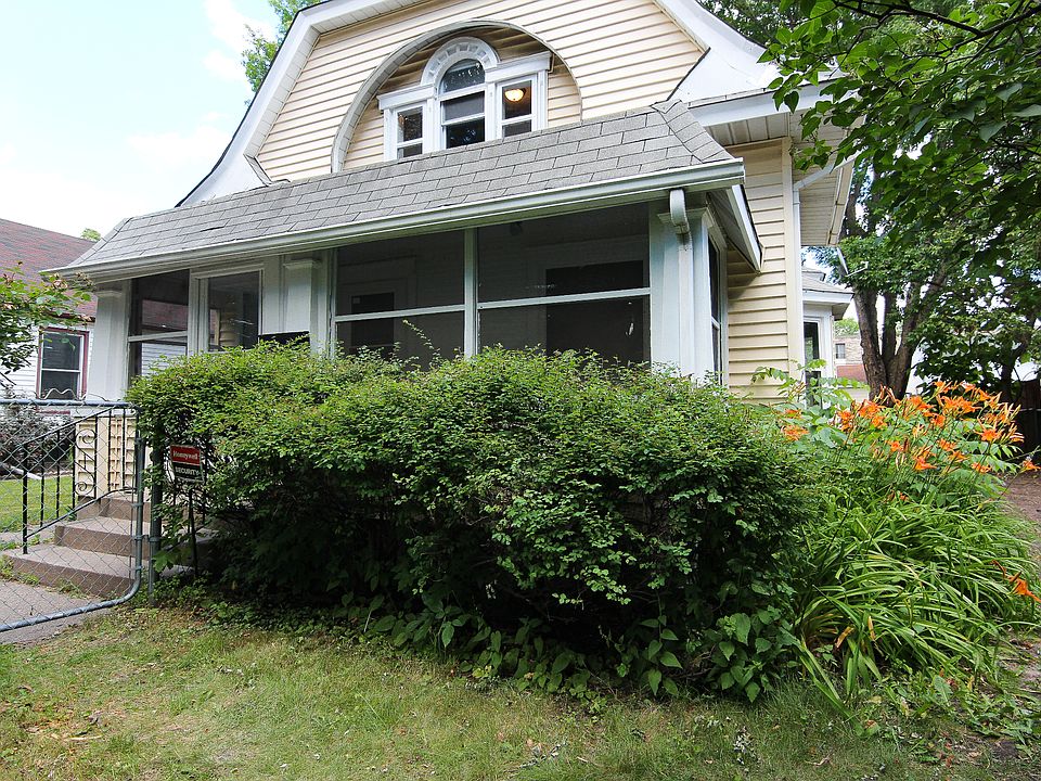1st image of 2929 32nd Ave S
