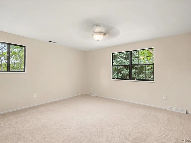 5937 S Jasmine St — Photo 8