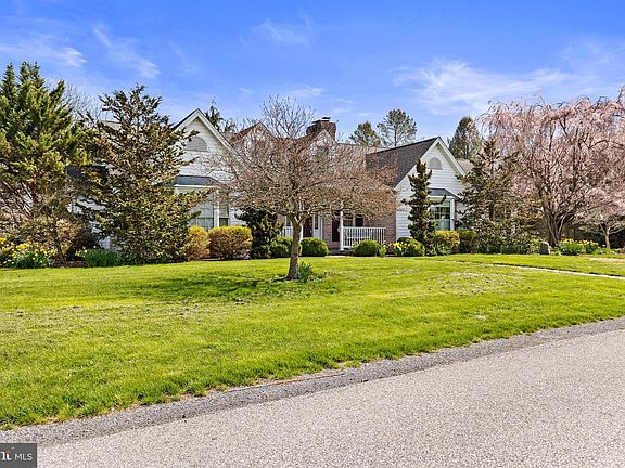 2nd image of 12 Tiffany Dr